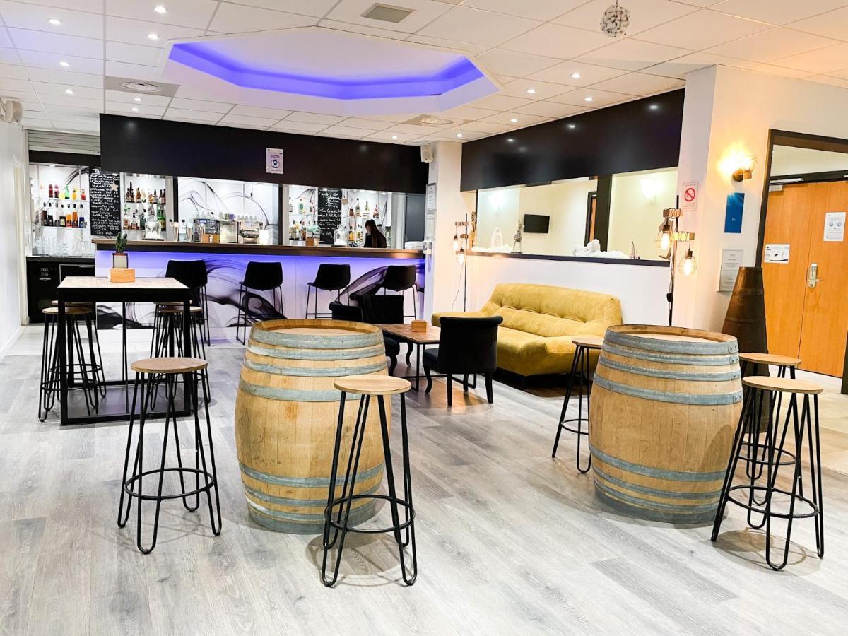 Novotel Fontainebleau Ури Экстерьер фото