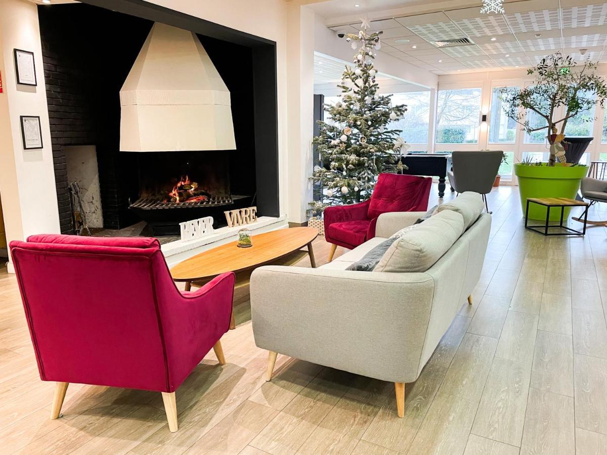 Novotel Fontainebleau Ури Экстерьер фото