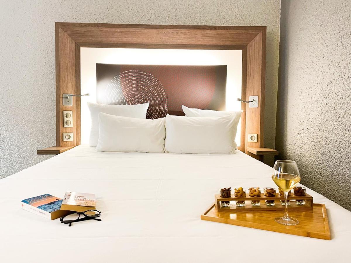 Novotel Fontainebleau Ури Экстерьер фото