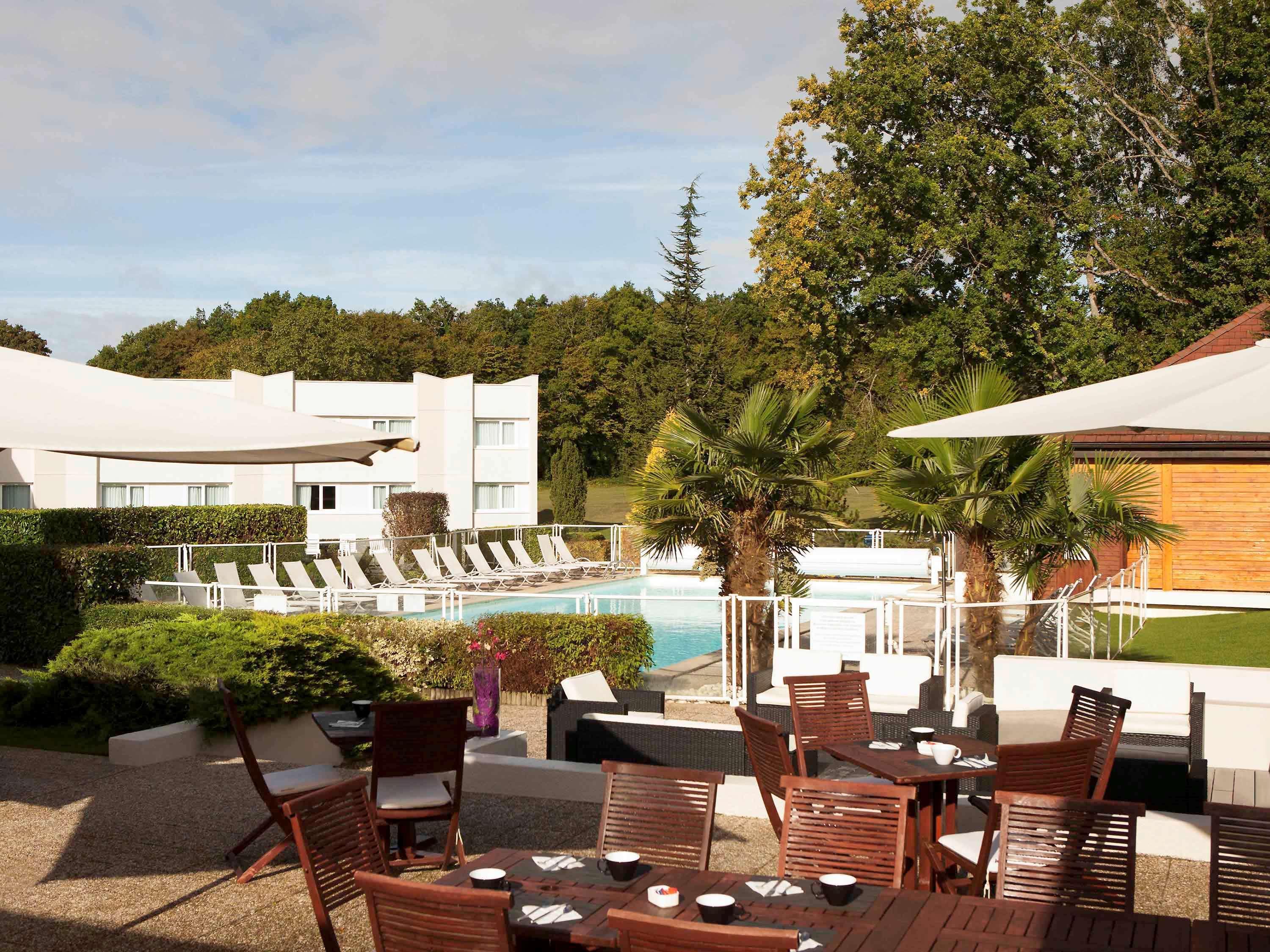 Novotel Fontainebleau Ури Экстерьер фото