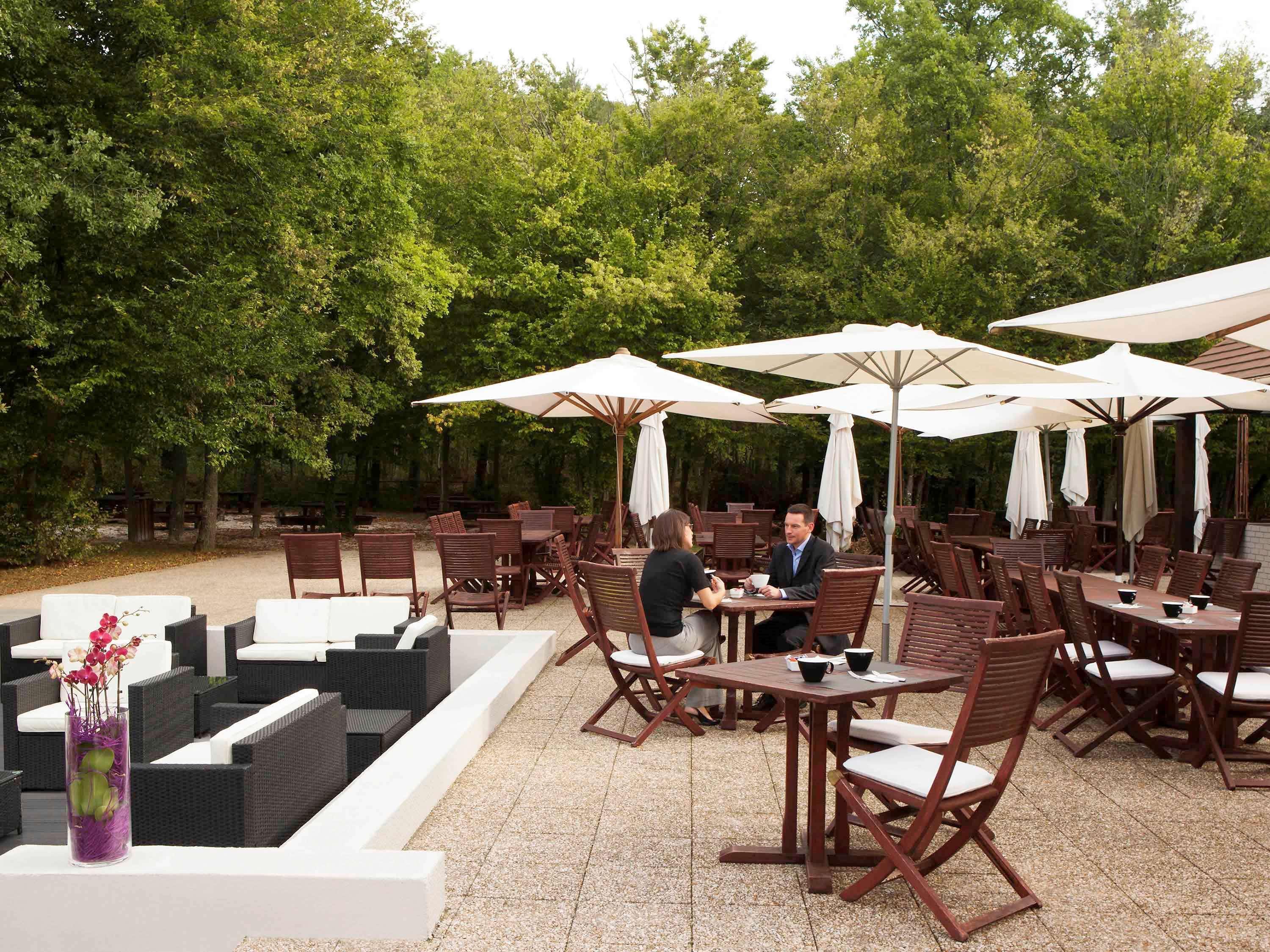 Novotel Fontainebleau Ури Экстерьер фото