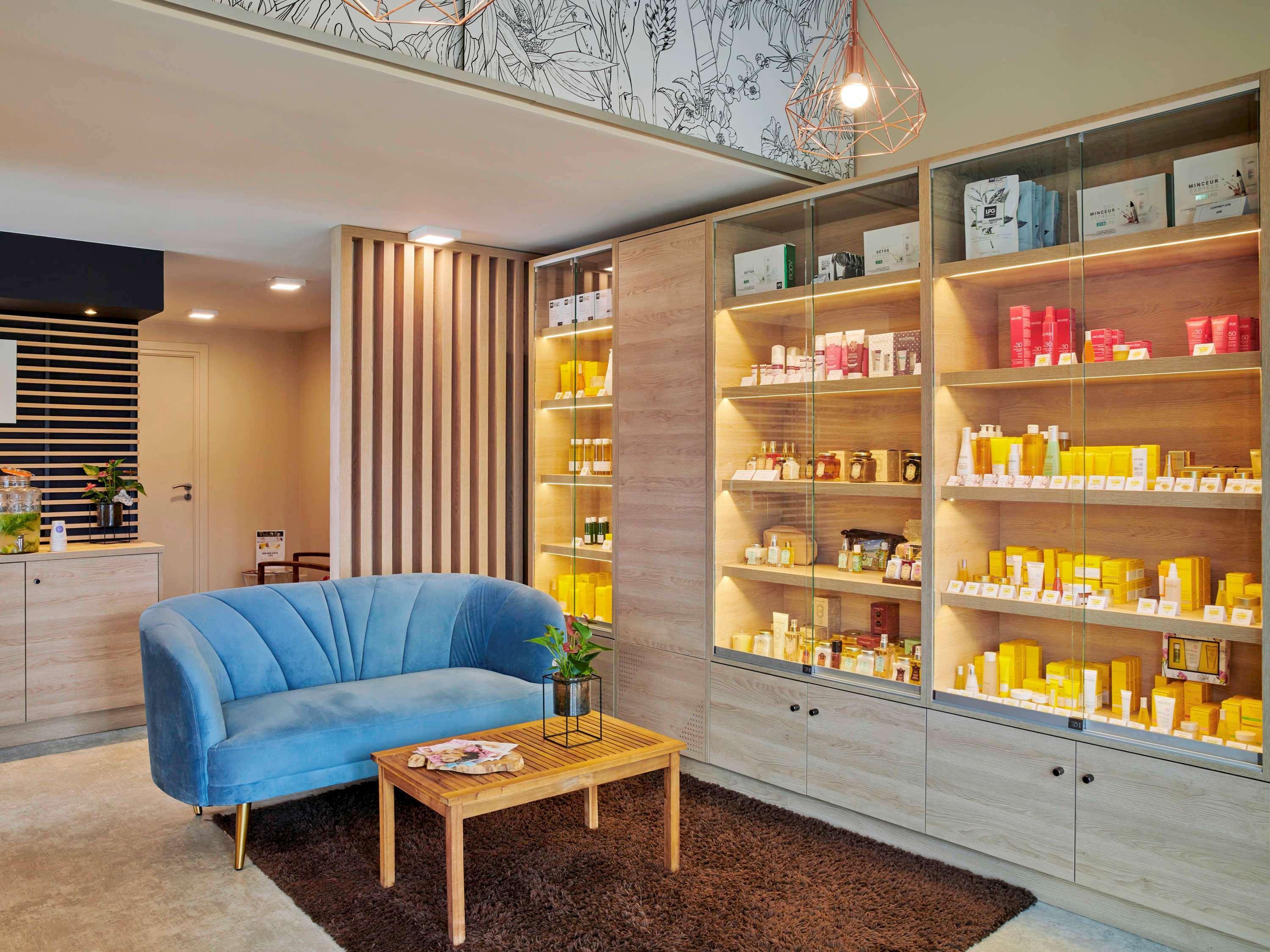 Novotel Fontainebleau Ури Экстерьер фото