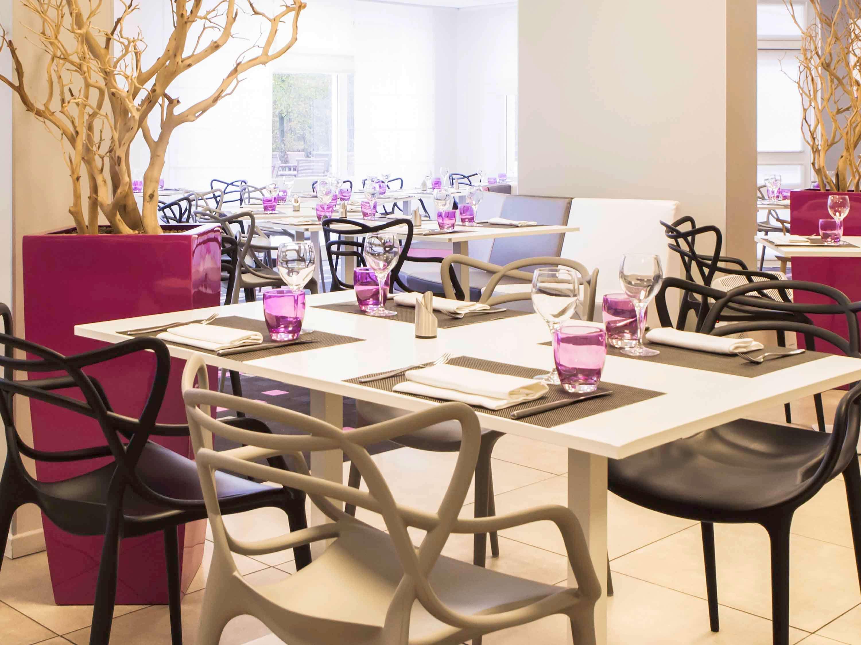 Novotel Fontainebleau Ури Экстерьер фото