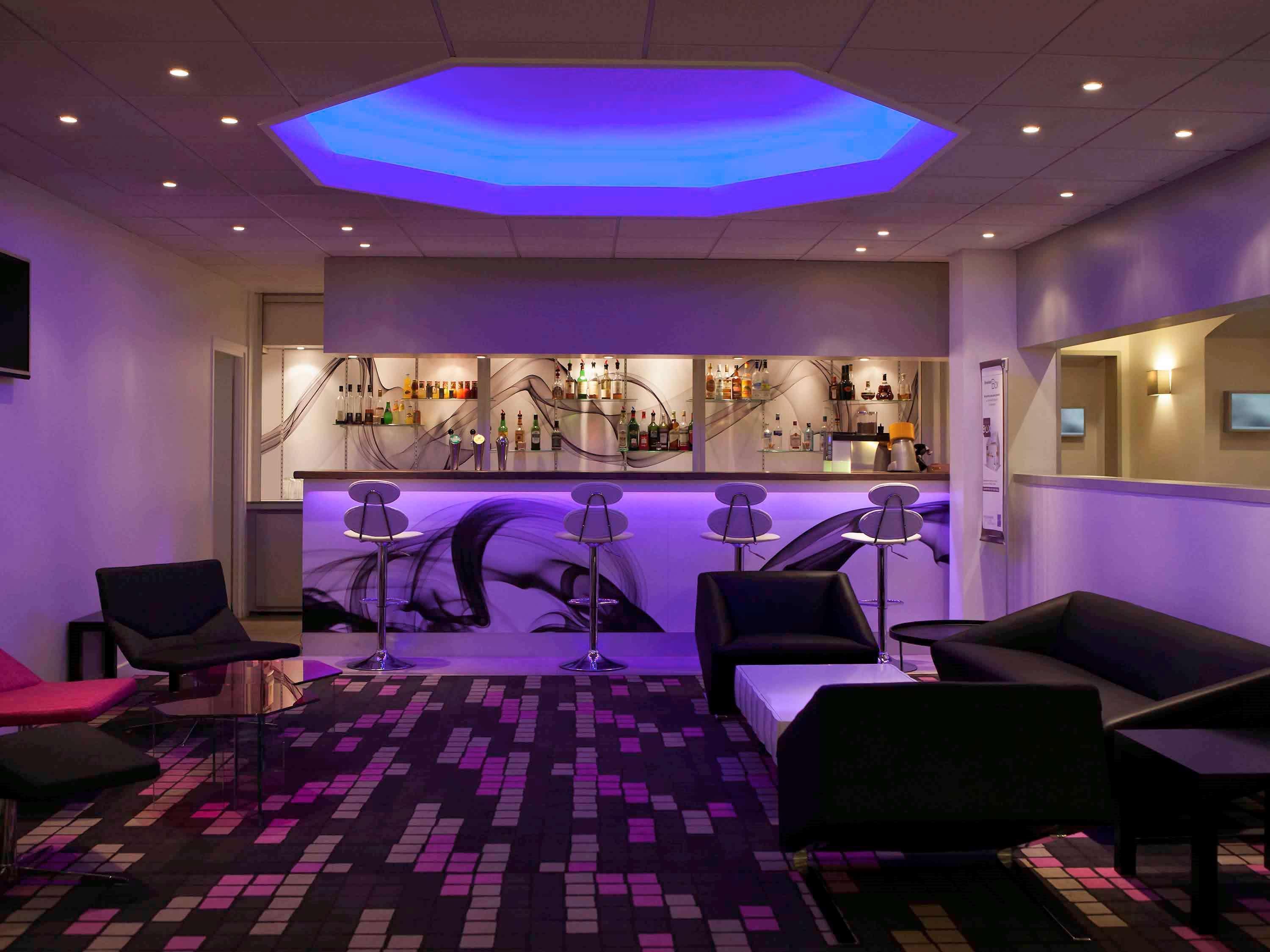 Novotel Fontainebleau Ури Экстерьер фото