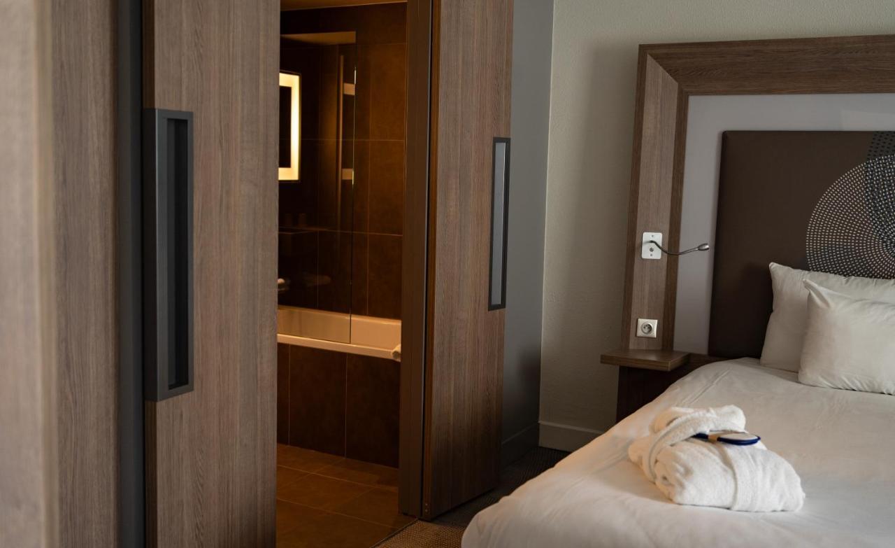 Novotel Fontainebleau Ури Экстерьер фото