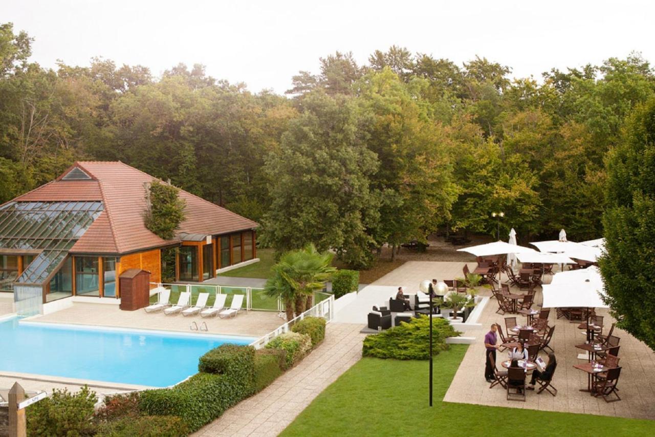 Novotel Fontainebleau Ури Экстерьер фото