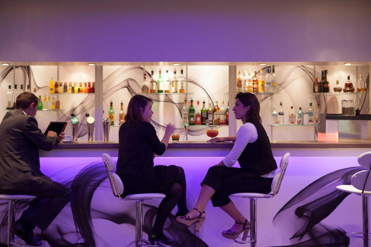 Novotel Fontainebleau Ури Экстерьер фото
